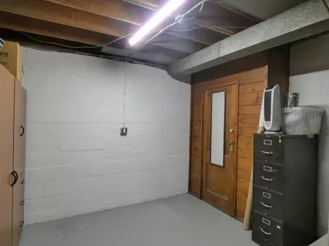 8602 Maple Ave, Gary, IN 46403 photo 20