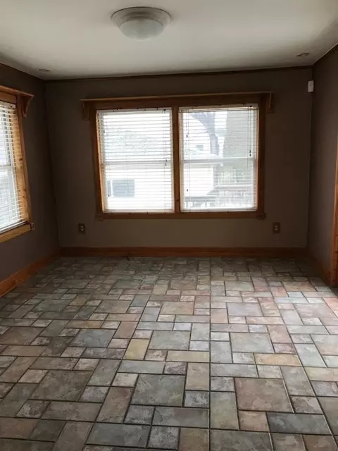 814 N Lafayette St, Griffith, IN 46319 photo 4