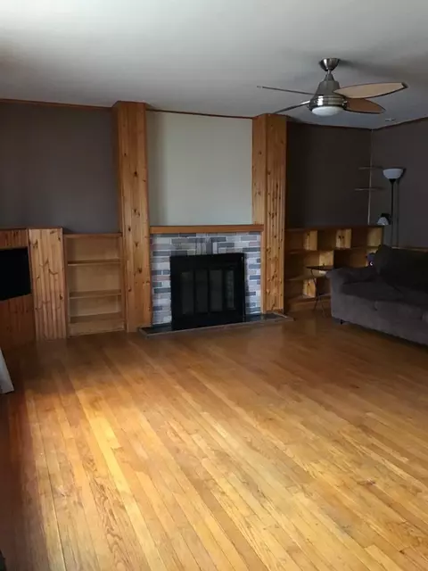 814 N Lafayette St, Griffith, IN 46319 photo 3