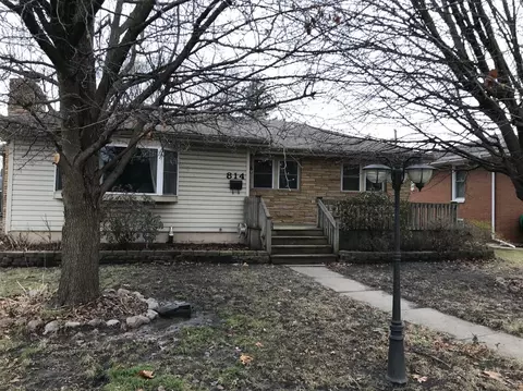 814 N Lafayette St, Griffith, IN 46319 photo 1