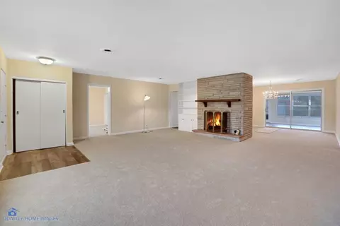 8331 Baring Ave, Munster, IN 46321 photo 2