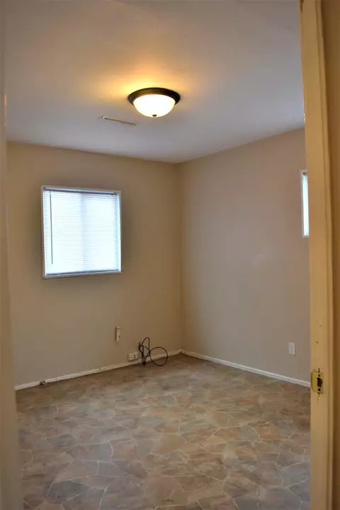 5634 E 13th Pl, Gary, IN 46403 photo 12