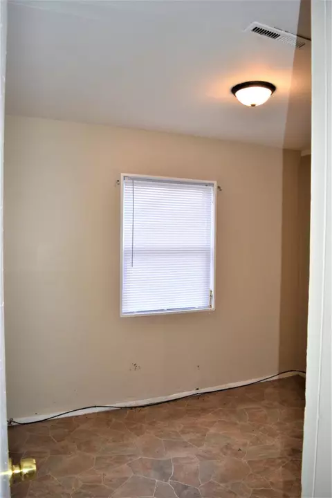 5634 E 13th Pl, Gary, IN 46403 photo 10