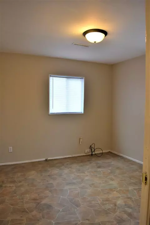 5634 E 13th Pl, Gary, IN 46403 photo 13