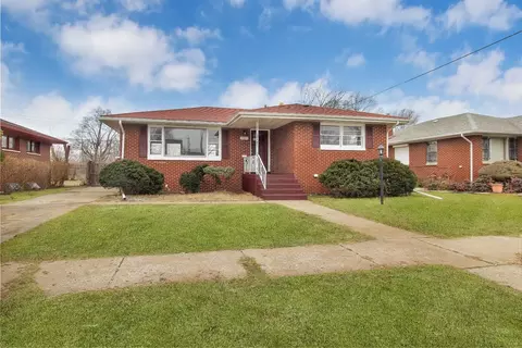 2004 Madison St, Gary, IN 46407 photo 2