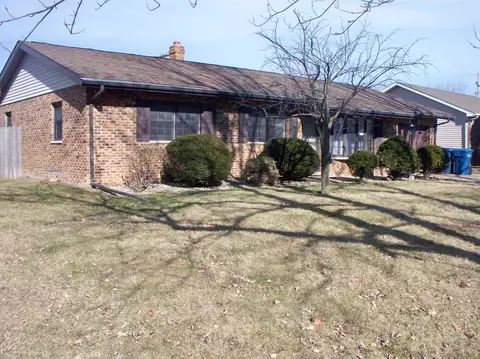 233 Carnation St, Dyer, IN 46311 photo 2