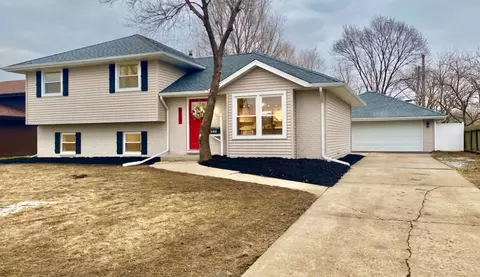 813 N Ernest St, Griffith, IN 46319 photo 2