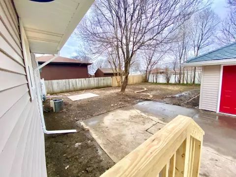 813 N Ernest St, Griffith, IN 46319 photo 32