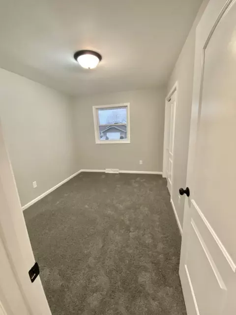 813 N Ernest St, Griffith, IN 46319 photo 18