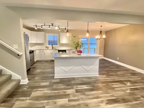 813 N Ernest St, Griffith, IN 46319 photo 5