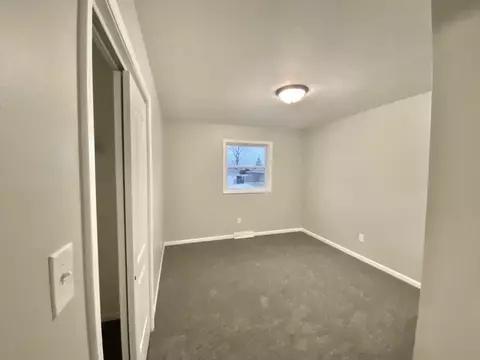 813 N Ernest St, Griffith, IN 46319 photo 19