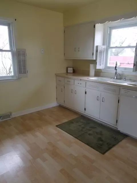 801 N Jay Ave, Griffith, IN 46319 photo 3