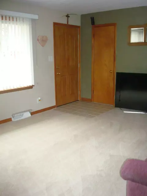 801 N Jay Ave, Griffith, IN 46319 photo 14