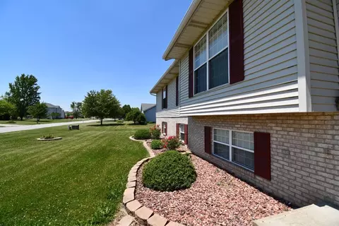 4394 E 102nd Ave, Crown Point, IN 46307 photo 3