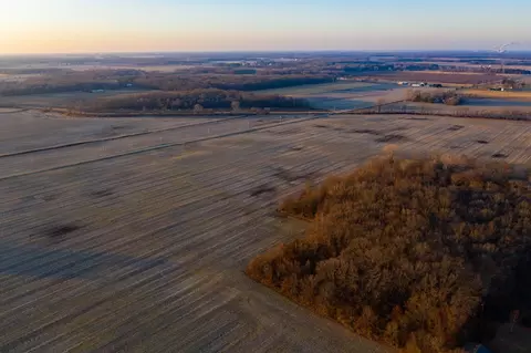 600 N, Wheatfield, IN 46392 photo 3