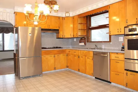 3030 Peoria St, Steger, IL 60475 photo 5