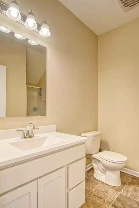 1077 E 113th St, Crown Point, IN 46307 photo 5