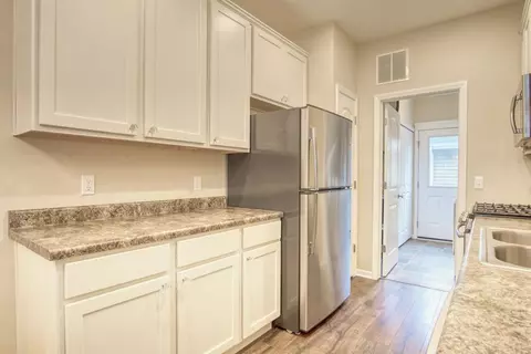1077 E 113th St, Crown Point, IN 46307 photo 7