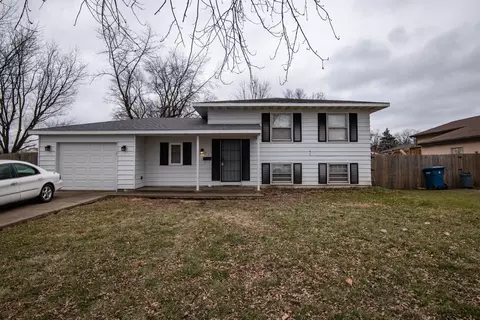 701 Darcy Ln, Griffith, IN 46319 photo 1