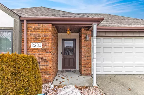 2233 Freedom Pl, Dyer, IN 46311 photo 2