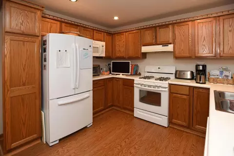 1383 Wright Dr, Crown Point, IN 46307 photo 5