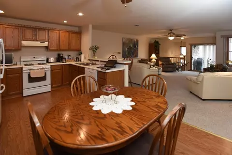1383 Wright Dr, Crown Point, IN 46307 photo 3