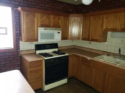 708 Johnson St, Gary, IN 46402 photo 2
