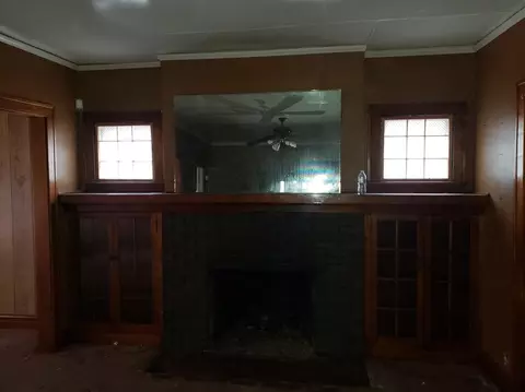 708 Johnson St, Gary, IN 46402 photo 3
