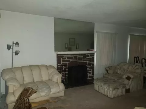 330 Roosevelt St, Gary, IN 46404 photo 2