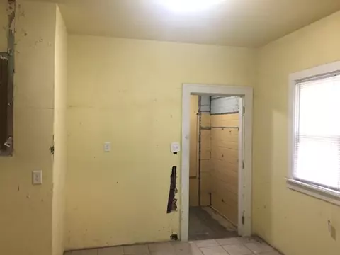 1369 Ellsworth St, Gary, IN 46404 photo 4