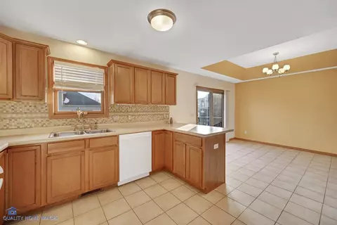 7237 E 102nd Pl, Crown Point, IN 46307 photo 9