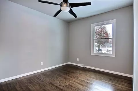 216 W Elm St, Griffith, IN 46319 photo 9