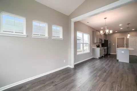 2402 Caspian Ln, Valparaiso, IN 46385 photo 20