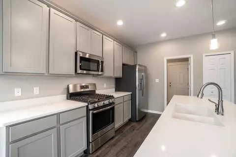 2402 Caspian Ln, Valparaiso, IN 46385 photo 16