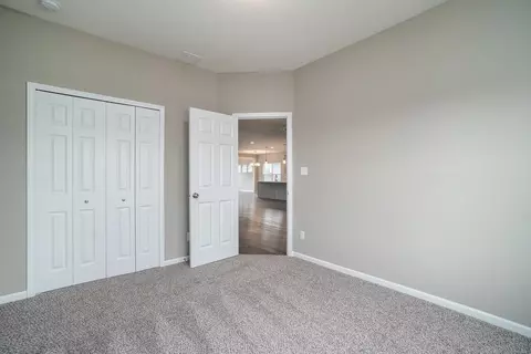 2402 Caspian Ln, Valparaiso, IN 46385 photo 10