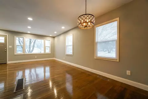 323 S Jay St, Gary, IN 46403 photo 4