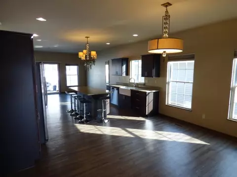 3806 Windslow Dr, Valparaiso, IN 46383 photo 2