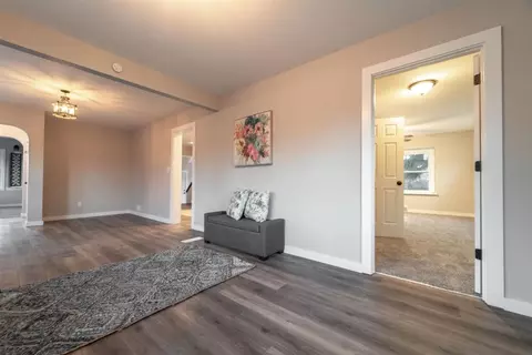 603 E South St, Crown Point, IN 46307 photo 5