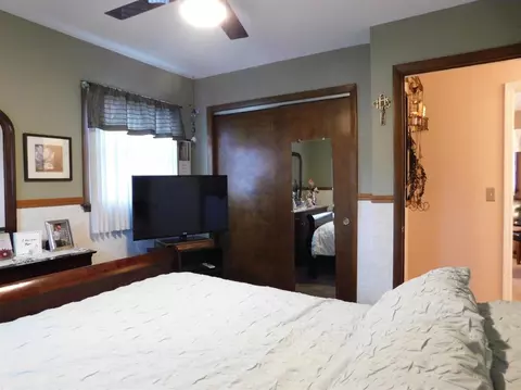 8239 Beech Ave, Munster, IN 46321 photo 13