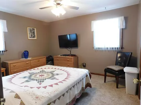 8239 Beech Ave, Munster, IN 46321 photo 10