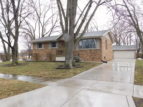 8239 Beech Ave, Munster, IN 46321 photo 1