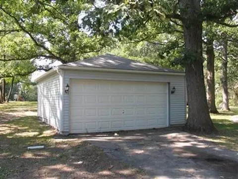 5510-5510 12 Maple St, Hobart, IN 46342 photo 2