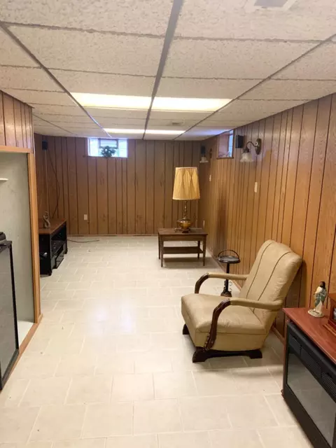 2176 Taft St, Gary, IN 46404 photo 8