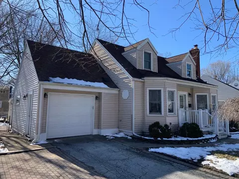 2152 Washington Cir, Munster, IN 46321 photo 3