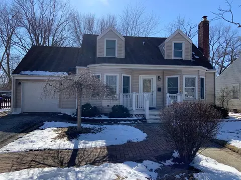 2152 Washington Cir, Munster, IN 46321 photo 1