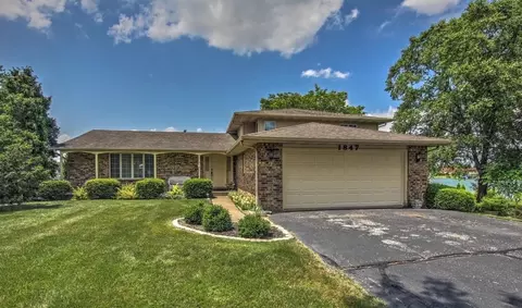 1847 Forest Ln, Crown Point, IN 46307 photo 1
