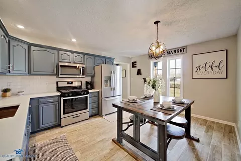 136 W Phillips Rd, Griffith, IN 46319 photo 8