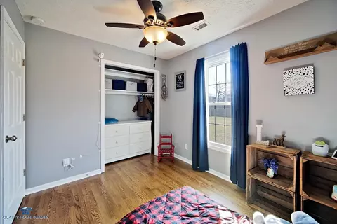136 W Phillips Rd, Griffith, IN 46319 photo 17