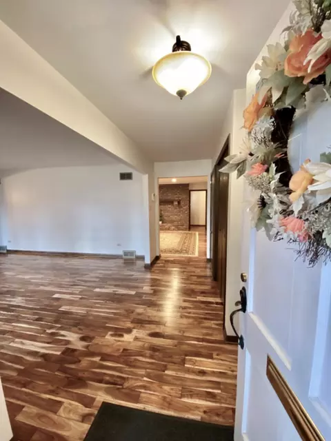 8316 Parkview Ave, Munster, IN 46321 photo 5