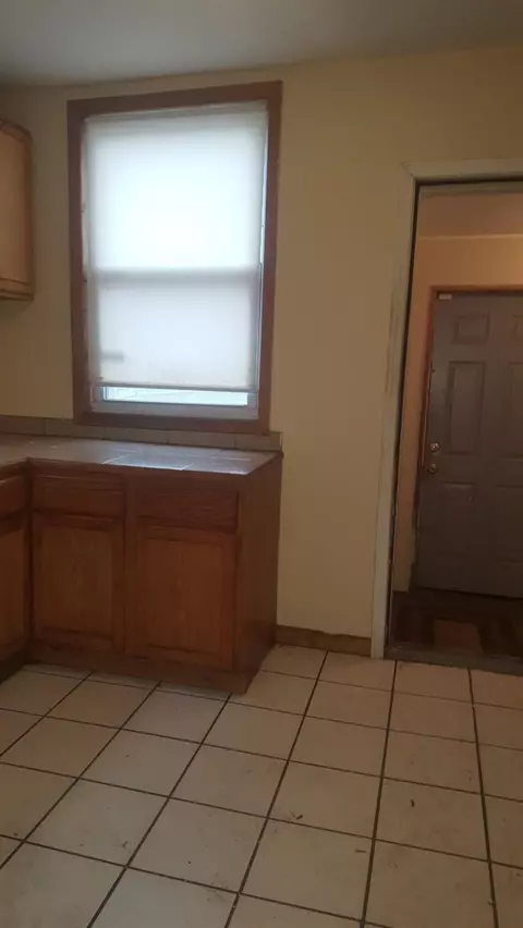 551 Buchanan St, Gary, IN 46402 photo 2